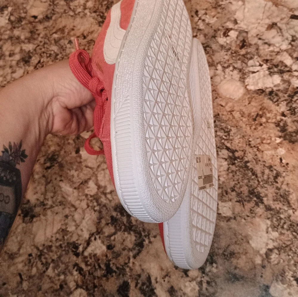 🔥 Puma Vintage‎ Classic Red Suede Sneakers | Women's Size 6 🐾 - Picture 8 of 10